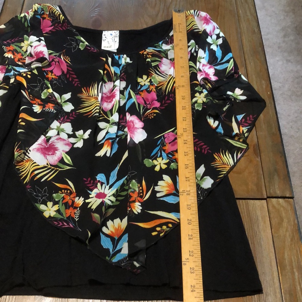 Naïf size medium flowy summer floral top blouse - Picture 6 of 6